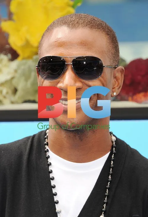 Tommy Davidson at "Dolphin Tale" Premiere