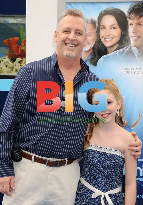 Cozi Zuehlsdorff at "Dolphin Tale" Premiere