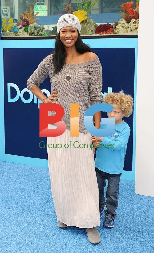 Garcelle Beauvais at "Dolphin Tale" Premiere