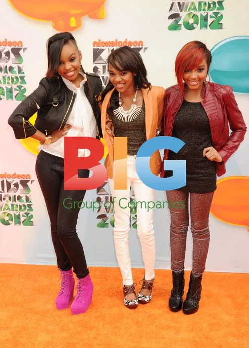 Sisters at Nickelodeon Kids' Choice Awards