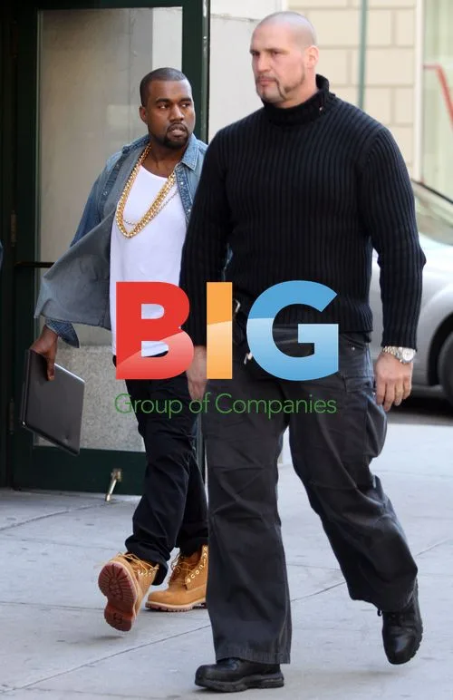 Kim Kardashian and Kanye West Leave Apartment