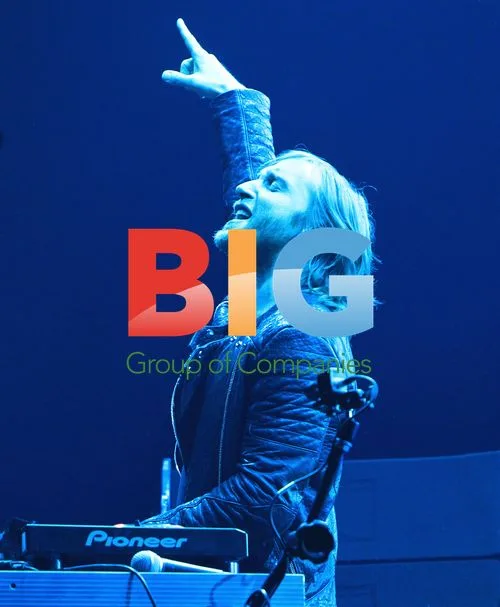 David Guetta Performs in Paris