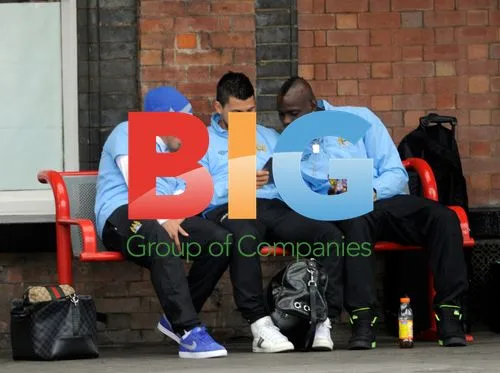 Man City Squad Train to London