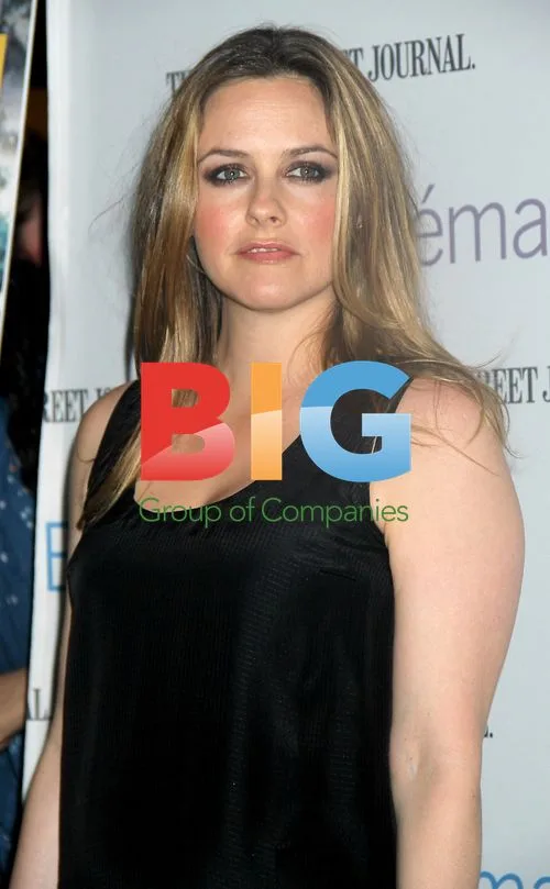 Alicia Silverstone attends Vamps preview