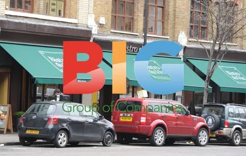 Michael Barrymore Leaves London Restaurant