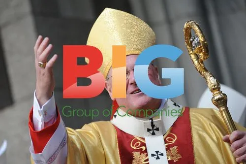 Cardinal Timothy Dolan greets Easter worshipers