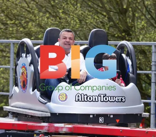 Peter Andre with kids at Alton Towers