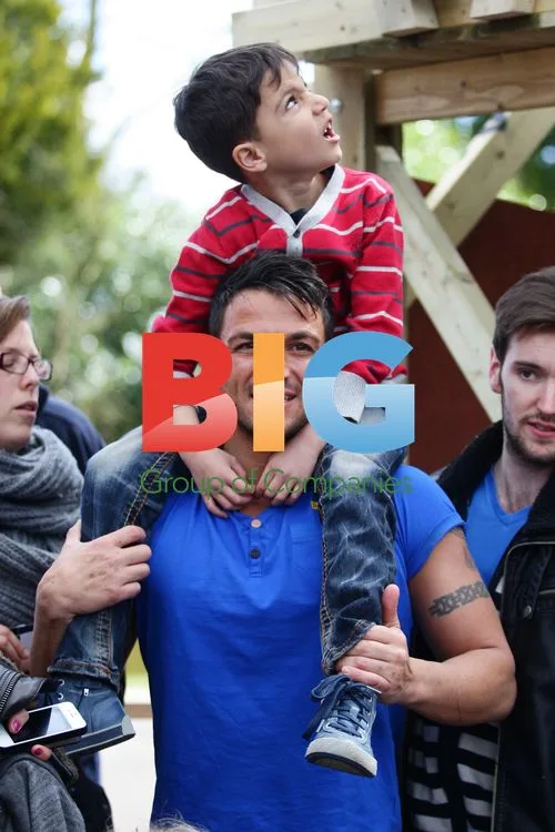 Peter Andre and Kids at Alton Towers