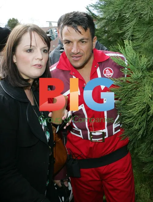 Peter Andre Unveils Mr. Rocky Wall at Alton Towers