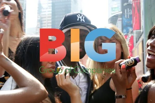 50 Cent Promotes Energy Drink on NYC Bus