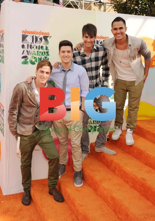 Kendall, Logan, James and Carlos at Kids' Choice Awards