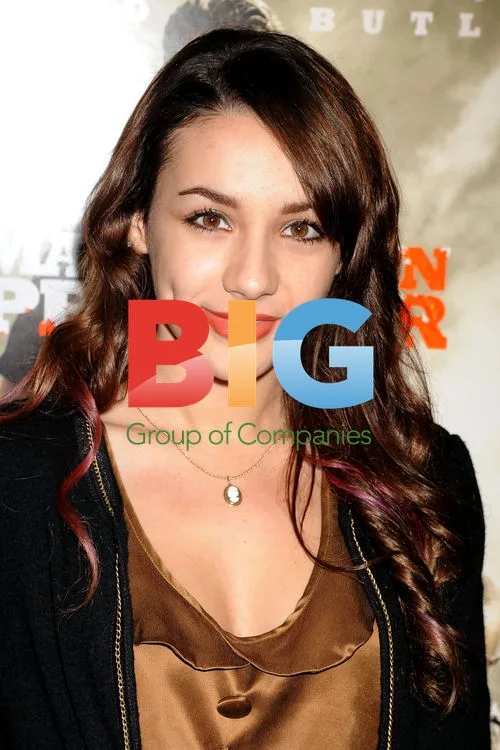 Hannah Marks at "Machine Gun Preacher" Premiere