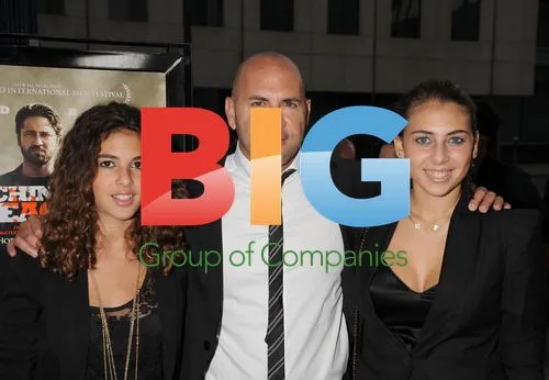 Gary Safady and daughters at "Machine Gun Preacher" premiere