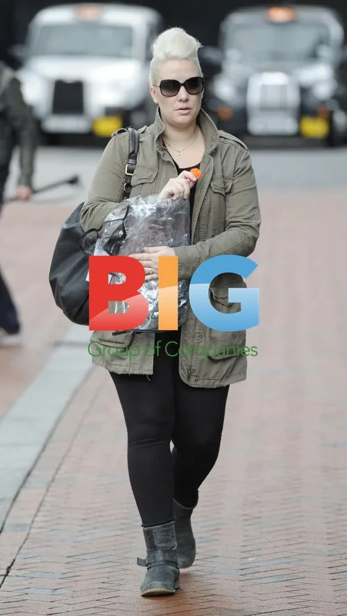 Steps band members leave hotel