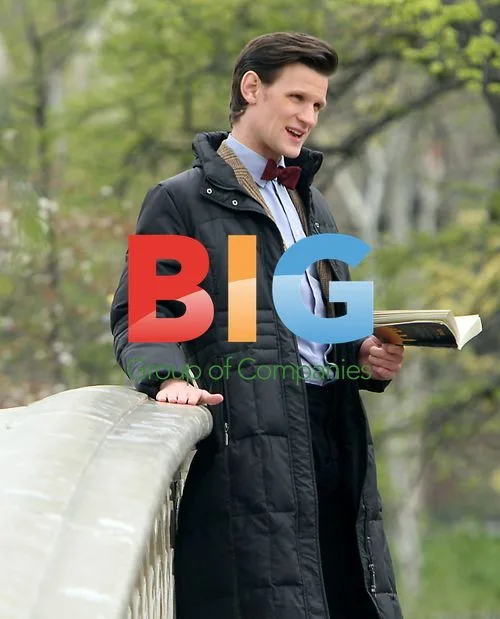 Matt Smith and Karen Gillan filming 'Dr Who' in Central Park