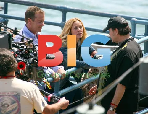 Maria Bello and Kiefer Sutherland on 'Touch' set