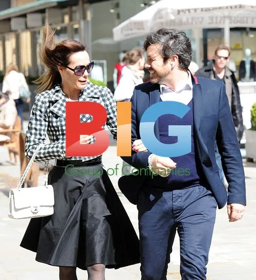 Tara Palmer Tomkinson Leaves Hair Salon
