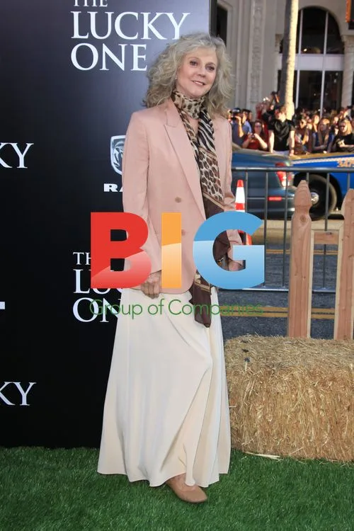 Blythe Danner at The Lucky One Premiere