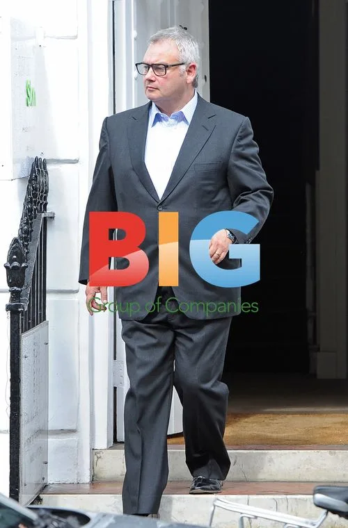 Eamonn Holmes Visits Destination Skin in London
