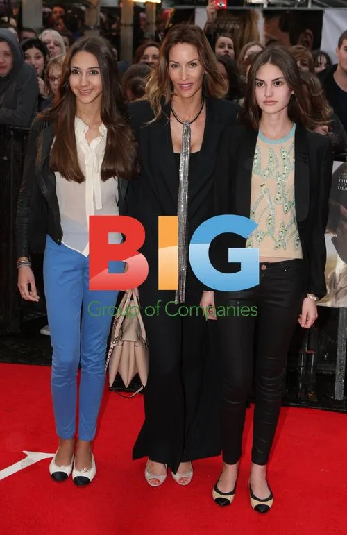 Lisa Butcher at The Lucky One Premiere