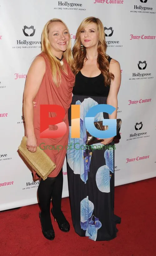 Nicole Sullivan and Sara Rue at Hollygrove Event