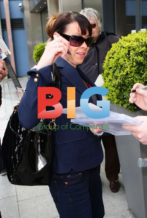 Lisa Scott-Lee Leaving Hotel
