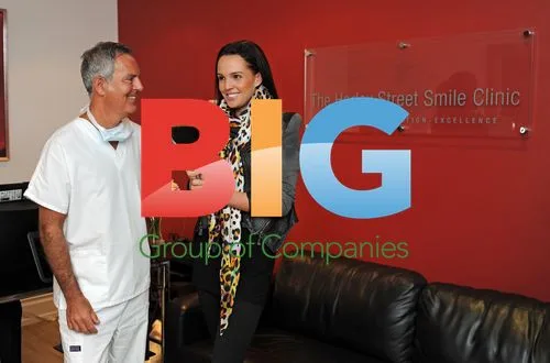 Danielle Lloyd Gets Teeth Done, Caught in Rain