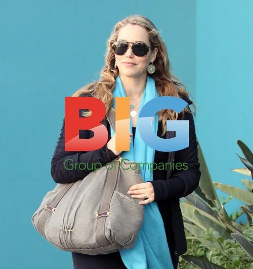 Elizabeth Berkley Leaves Pilates