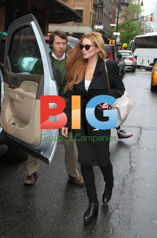 Lindsay Lohan Leaving Hotel in NYC