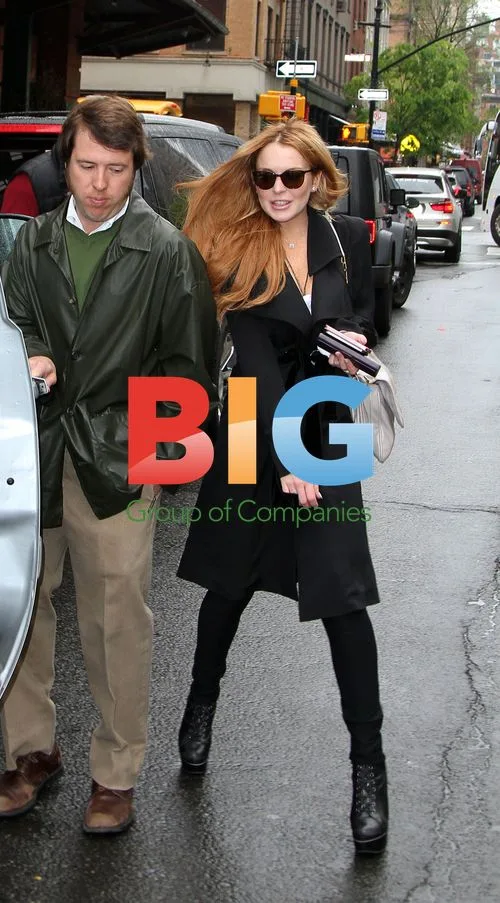 Lindsay Lohan Leaving Hotel in NYC