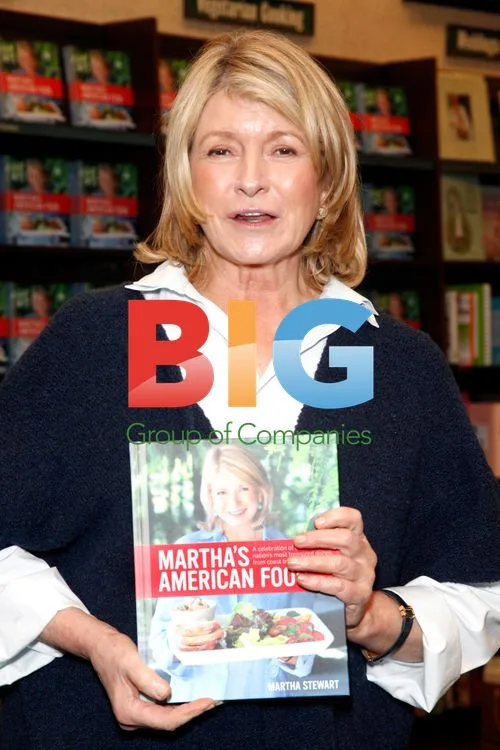 Martha Stewart Signs New Book