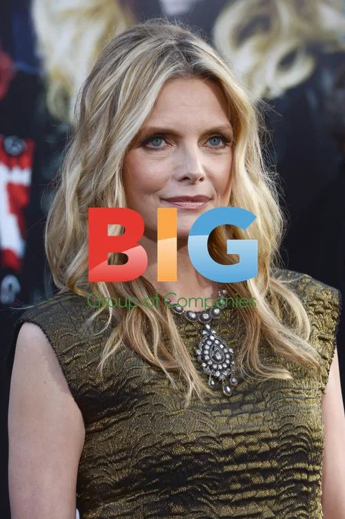 Michelle Pfeiffer at "Dark Shadows" Premiere