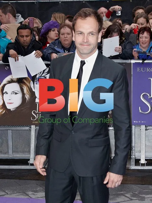 Johnny Lee Miller at Dark Shadows Premiere
