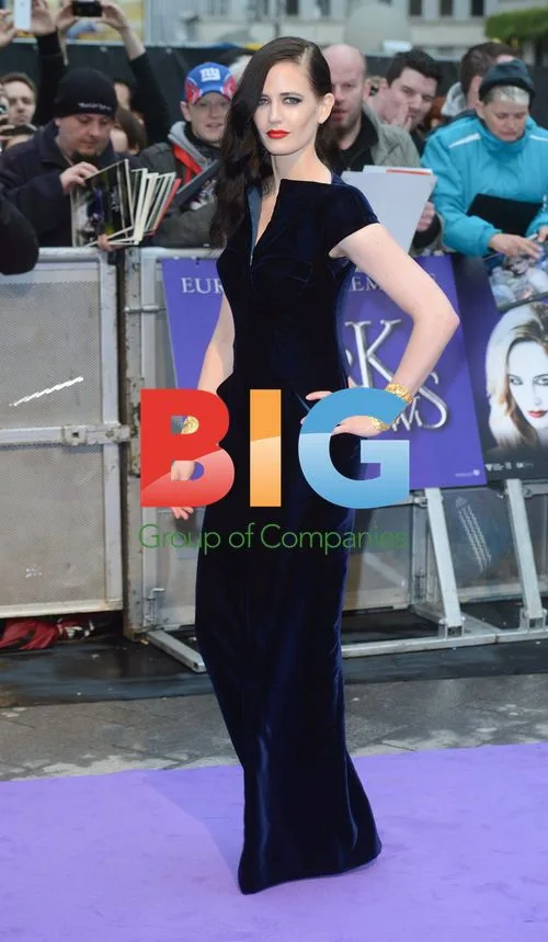 Eva Green at 'Dark Shadows' Premiere