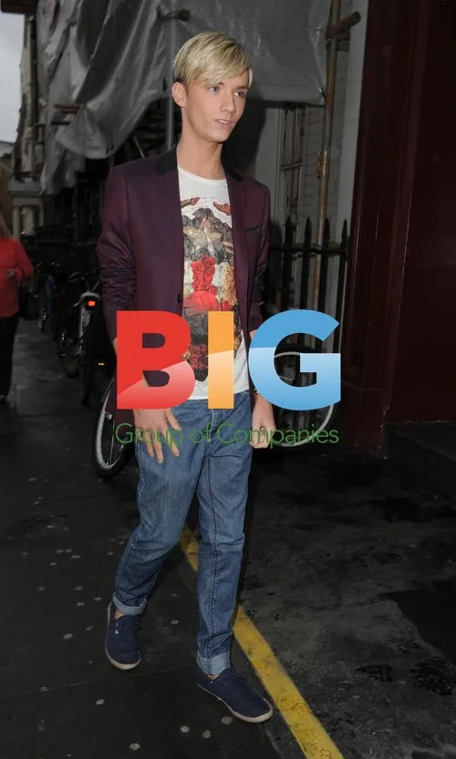 Harry Derbridge at Zenna Bar in London
