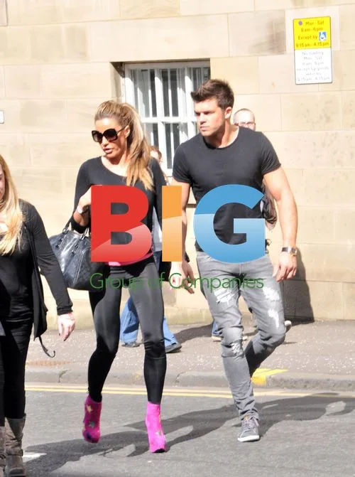 Katie Price and Leandro Penna Film in Glasgow