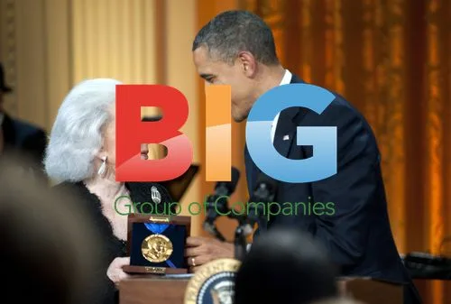 Obama Presents Gershwin Prize to Eunice David