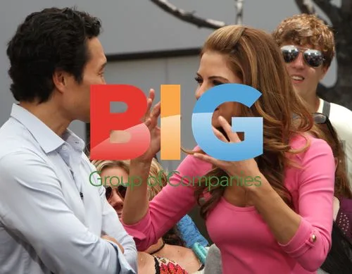 Daniel Dae Kim and Maria Menounos at 'Extra' taping