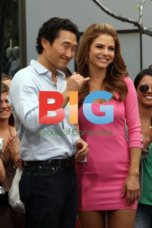Daniel Dae Kim and Maria Menounos on "Extra"