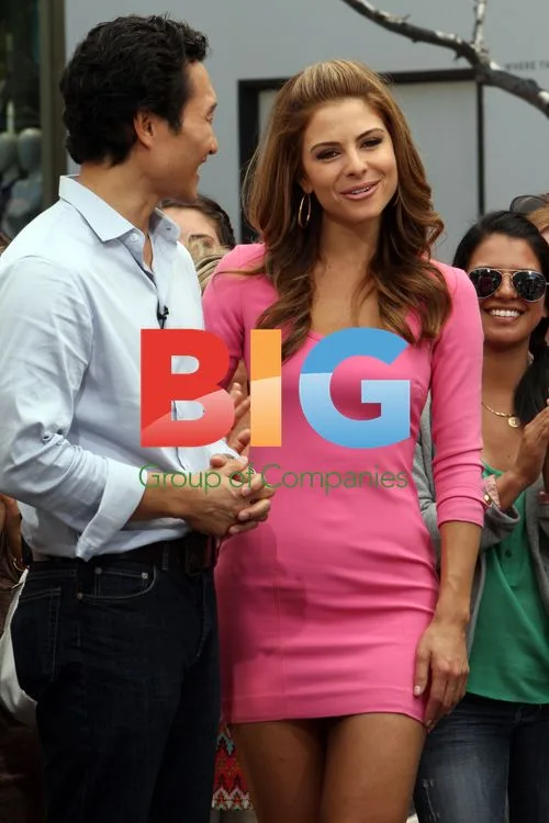 Daniel Dae Kim and Maria Menounos at 'Extra'