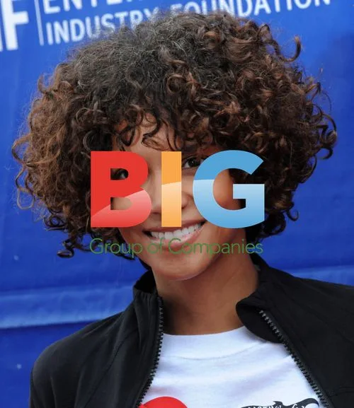 Halle Berry at Revlon Run/Walk Event