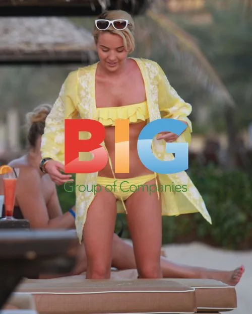 Lydia Bright Chills in Dubai
