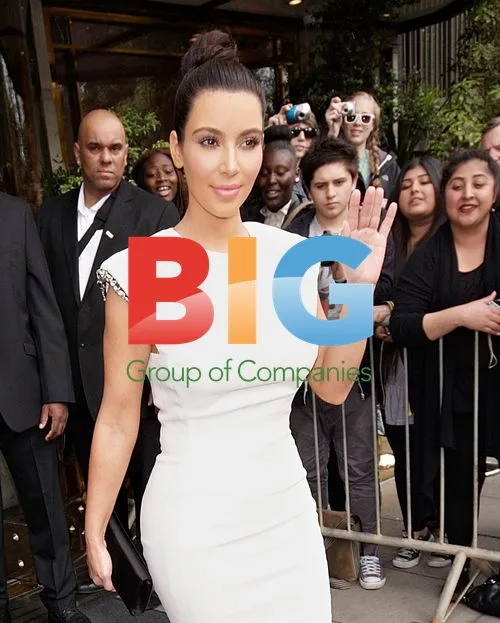 Kim Kardashian Leaving London Hotel