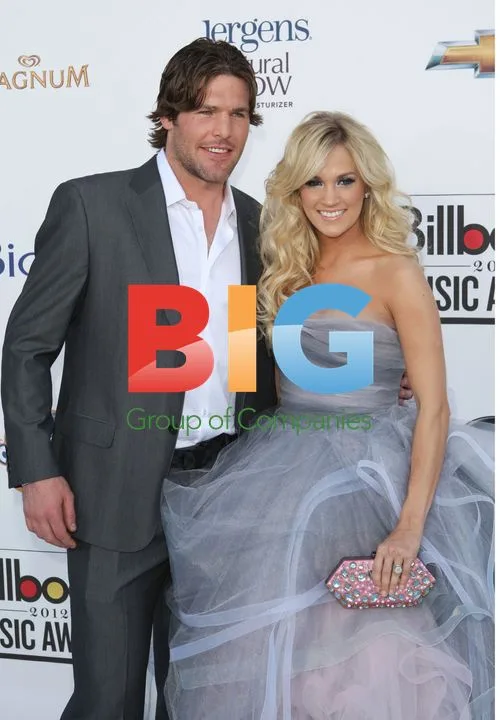 Carrie Underwood and Mike Fisher at 2012 Billboard Music Awards