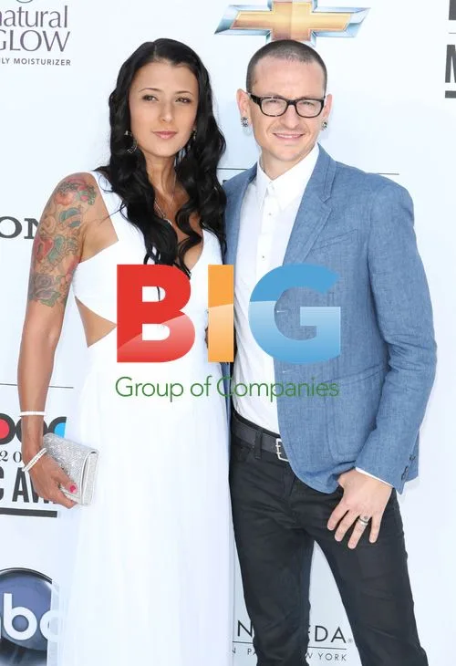 Chester Bennington and Talinda Ann Bentley at Billboard Music Awards