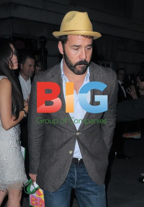 Jeremy Piven Leaving Charity Event