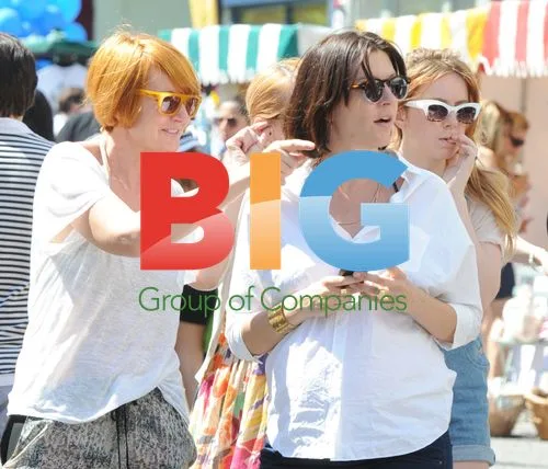 Mary Portas and Melanie Rickey Shopping
