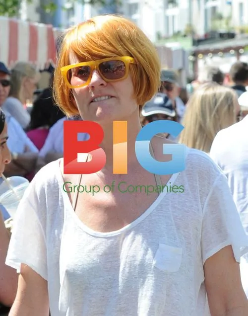 Mary Portas and Melanie Rickey Pregnant Shopping