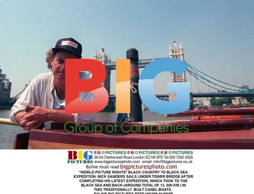 Nick Sanders Sails Under Tower Bridge