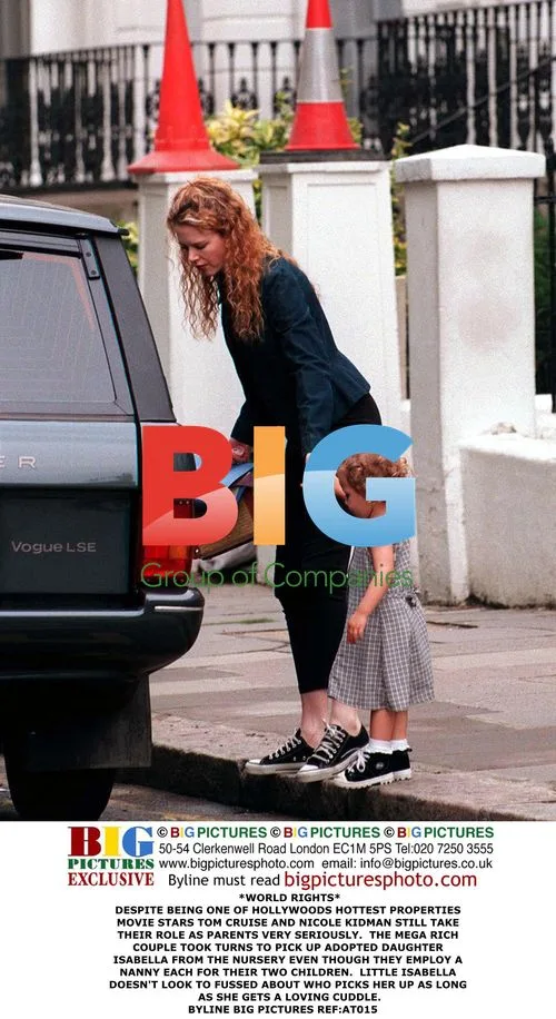 Tom Cruise and Nicole Kidman Pick Up Daughter